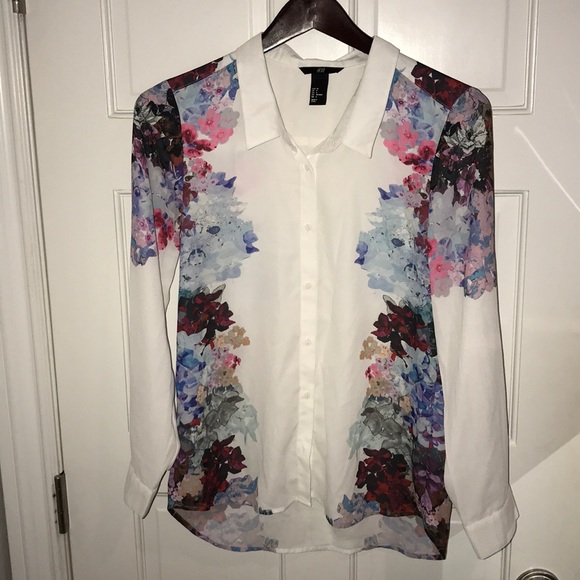 Button down - Picture 1 of 3